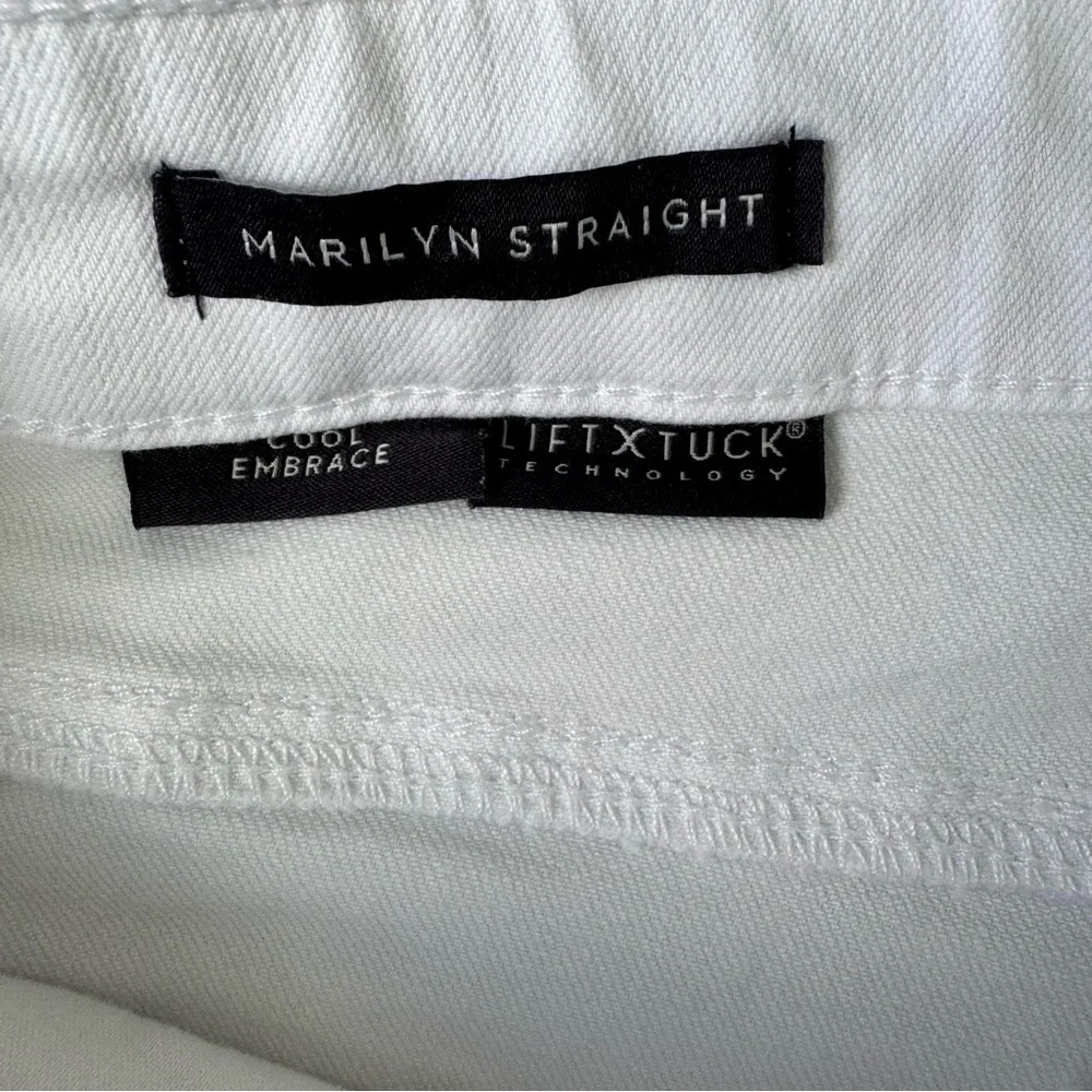 NYDJ White Women’s Jeans Marylin Straight size 10 raw edge